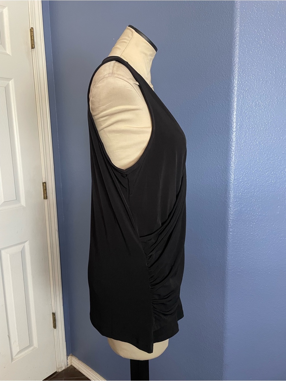 Torrid Black Surplice Sleeveless Ruched Tank 1X - Picture 5 of 8